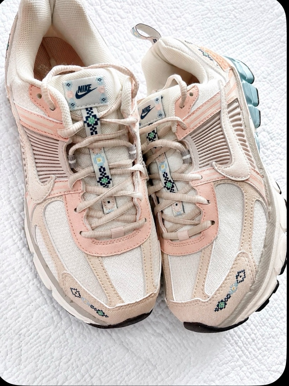 Nike Zoom Vomero 5 Soft Pearl youth size 7 women’s 8.5